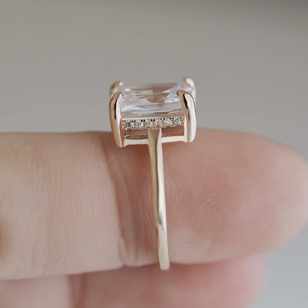 💞 Super Design Radiant Cut Clear Gemstone Gold Dainty Ring for Women,VIP389